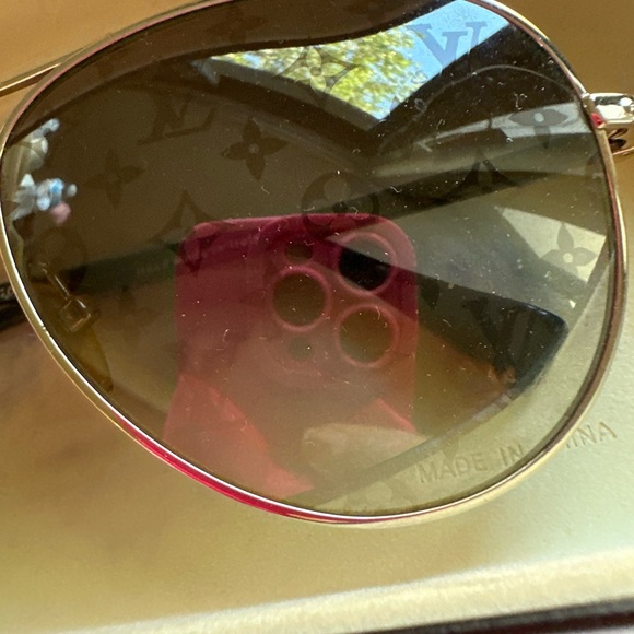 Louıs vuıtton sunglasses - Picture 3 of 12